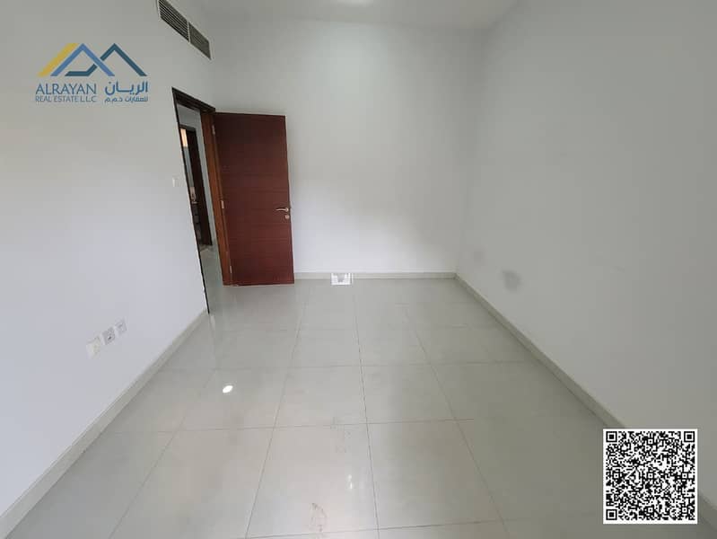 11 7aa32c65-e926-4ad3-bd18-1489f9a8a669. jpg
