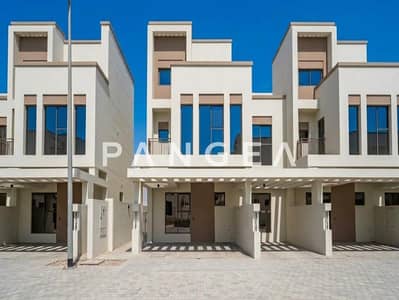 5 Camere Townhouse in affitto a DAMAC Lagoons, Dubai - Villetta a schiera a DAMAC Lagoons，Costa Brava, 5 camere da letto, 220000 AED - 16616624