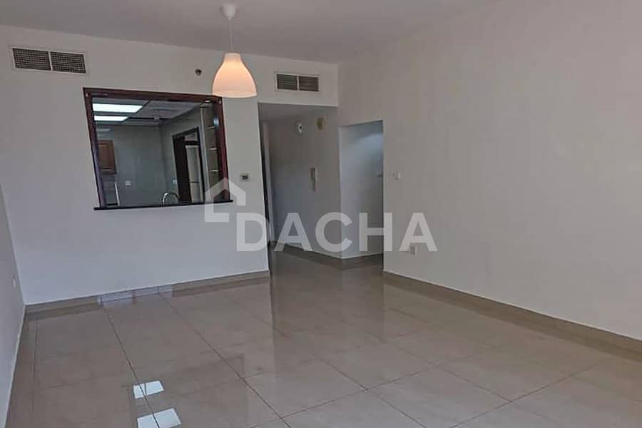 Corner Unit - Large Balcony - Prime Lake View Corner Unit - Large Balcony - Prime Lake View