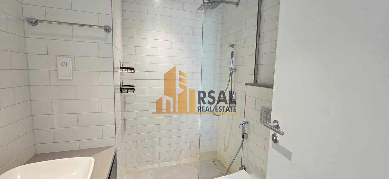 9 1000535674. jpg