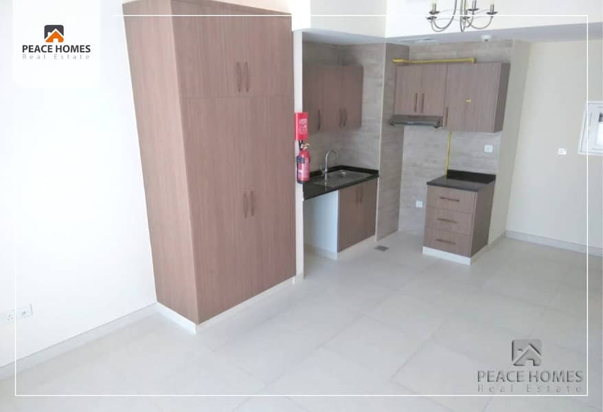 BEAUTIFULLY CRAFTED STUDIO | NEARBY METRO
