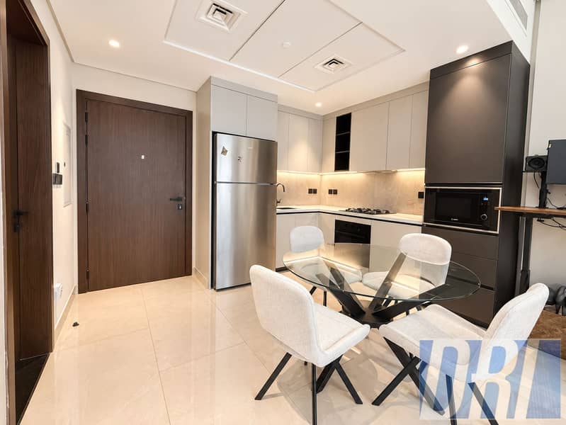 6 03_kitchen_entry. png