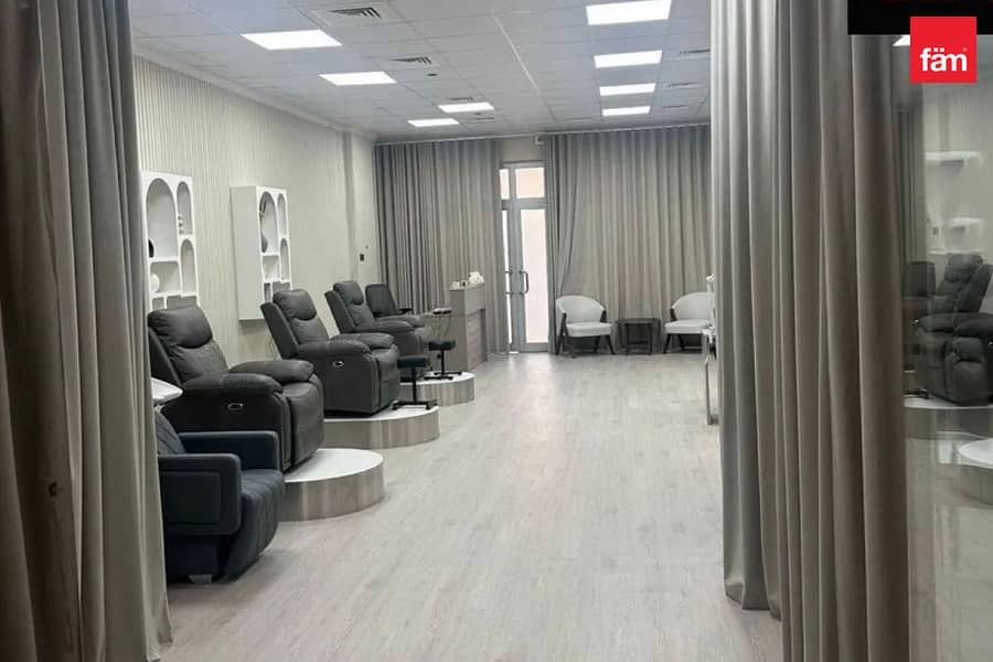 محل تجاري في برج أيكون 2،مجمع L،أبراج بحيرات الجميرا 170000 درهم - 16633227 محل تجاري في برج أيكون 2،مجمع L،أبراج بحيرات الجميرا 170000 درهم - 16633227