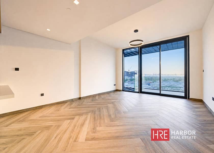 Spacious 2BR | Boulevard View | Large Balcony Spacious 2BR | Boulevard View | Large Balcony
