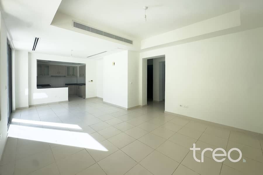 2 Type G - Living Room 1 . jpg