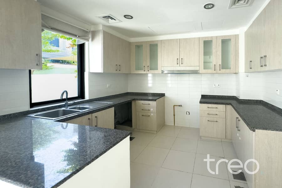 4 Type G - Kitchen 2 . jpg