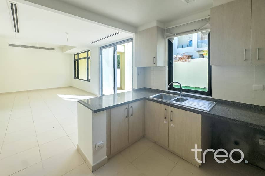 5 Type G - Kitchen 1 . jpg