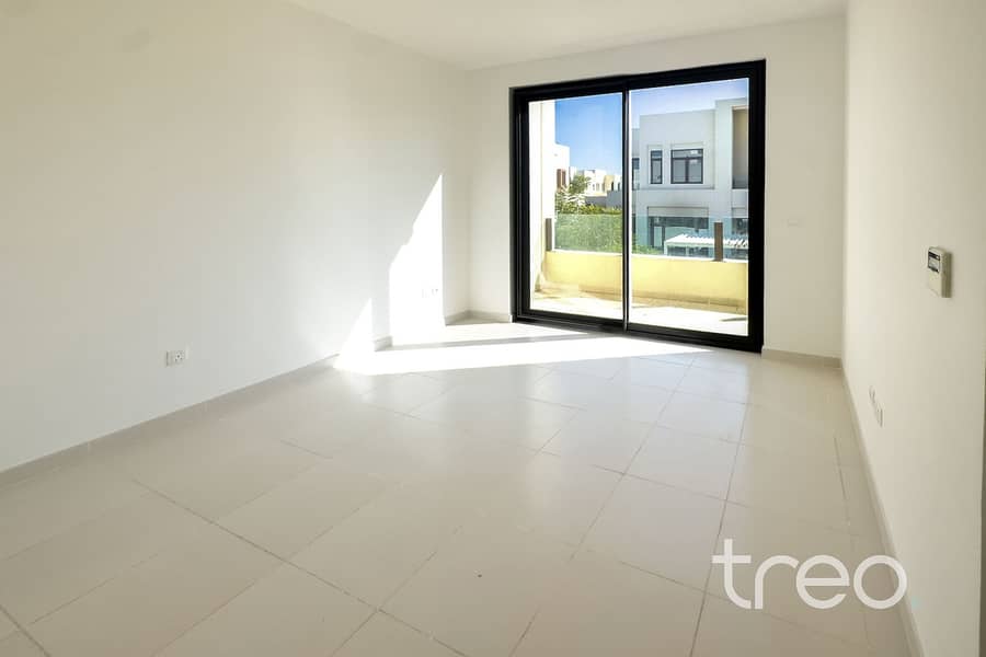 11 Type G - Master bedroom . jpg
