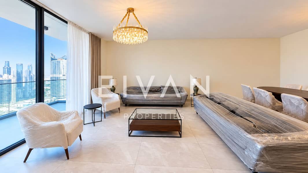 8 livingroom3. png