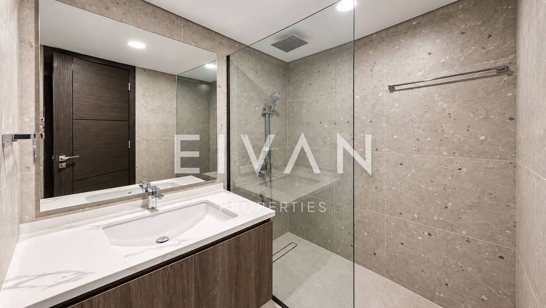15 bathroom3. png