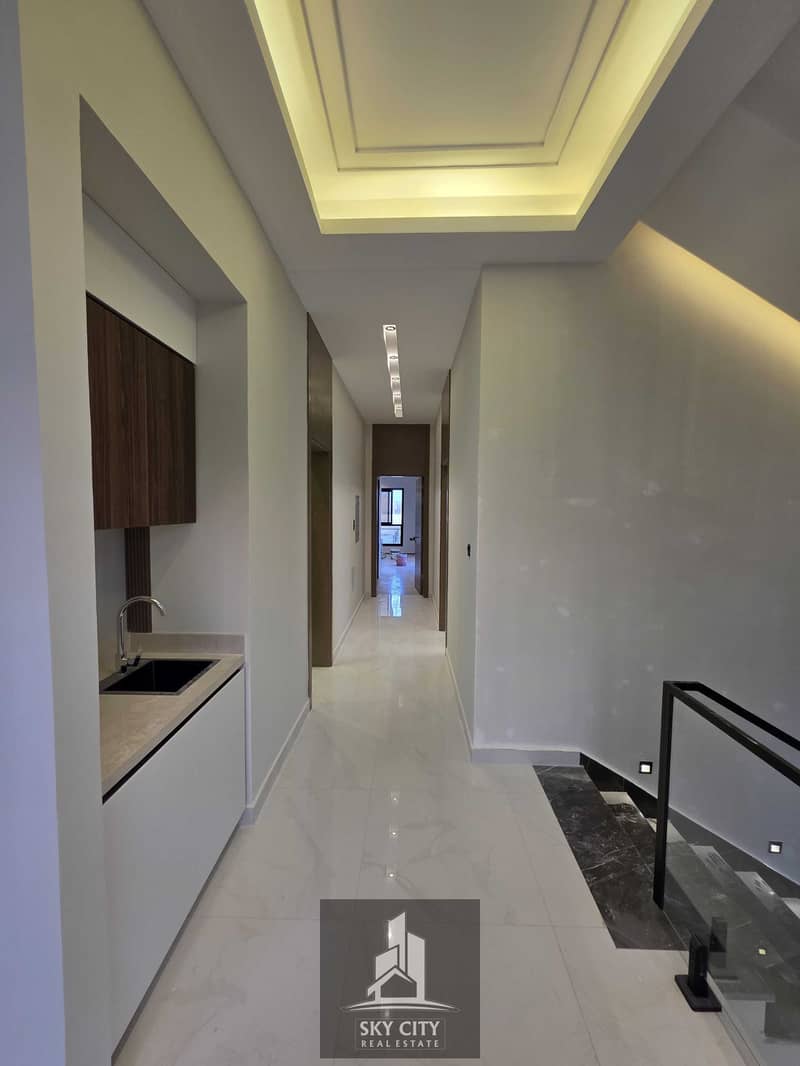 14 da4d78ce-fd44-43cb-9390-45045bbf7a0b. jpg