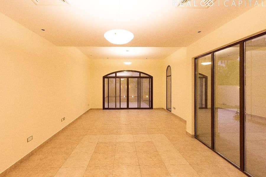 Вилла в Мудон,Насим, 4 cпальни, 240000 AED - 16634752 Вилла в Мудон,Насим, 4 cпальни, 240000 AED - 16634752