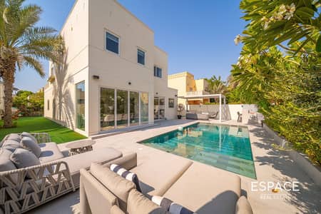 Villa de 4 chambres à à vendre à The Meadows, Dubai - Villa à The Meadows,The Meadows 8, 4 chambres, 12950000 AED - 16635499 Villa de 4 chambres à à vendre à The Meadows, Dubai - Villa à The Meadows,The Meadows 8, 4 chambres, 12950000 AED - 16635499