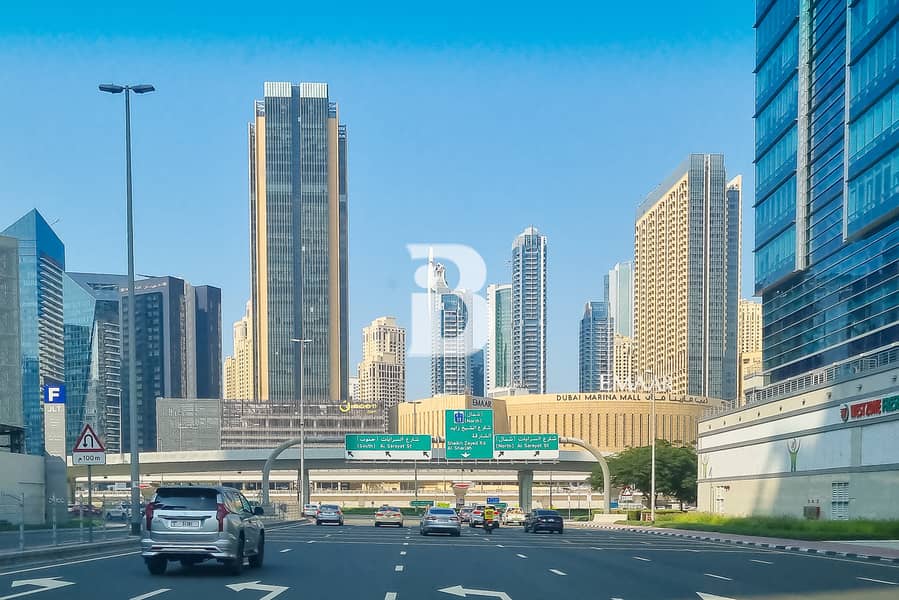 Premium Office | 1170 Sq Ft | One Lake Plaza Premium Office | 1170 Sq Ft | One Lake Plaza