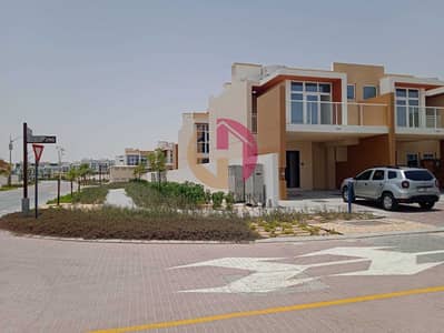 3 Camere Townhouse in vendita a DAMAC Hills 2 (Akoya by DAMAC), Dubai - Villetta a schiera a DAMAC Hills 2 (Akoya by DAMAC)，Avencia, 3 camere da letto, 1500000 AED - 16636663