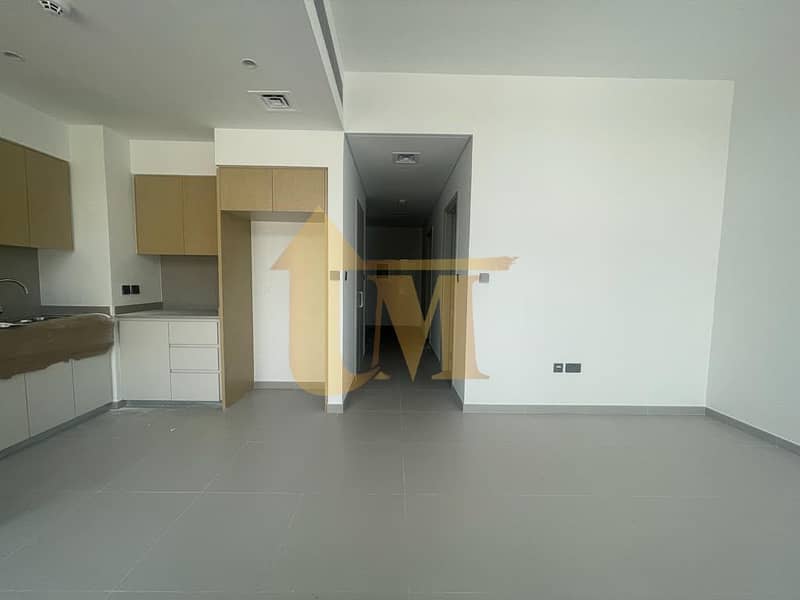 28 WhatsApp Image 2026-09-25 at 17.21. 13 (1). jpeg