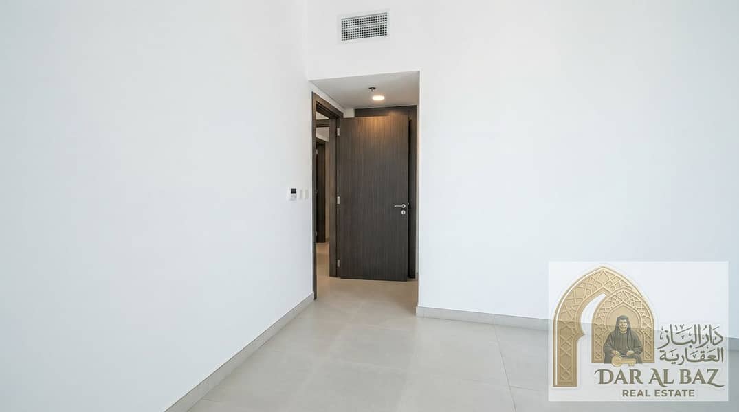 10 Real_estate_photo_enhancement_in…_20260921095551. jpeg