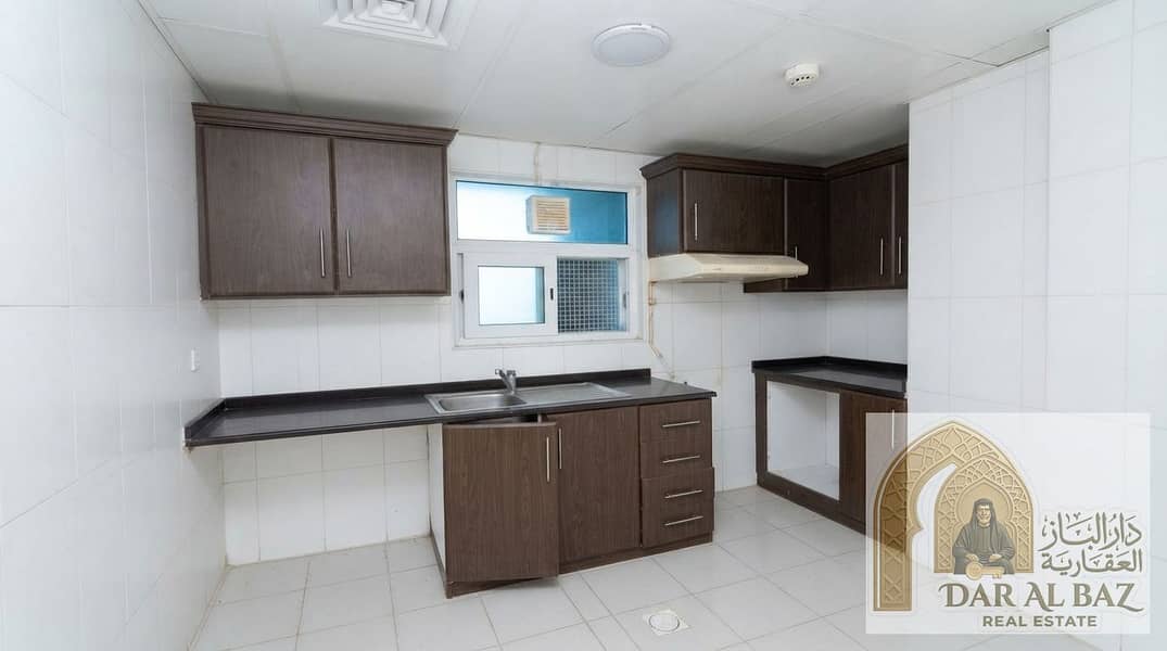 7 Enhancing_real_estate_listing_ph…_20260922045027. jpeg