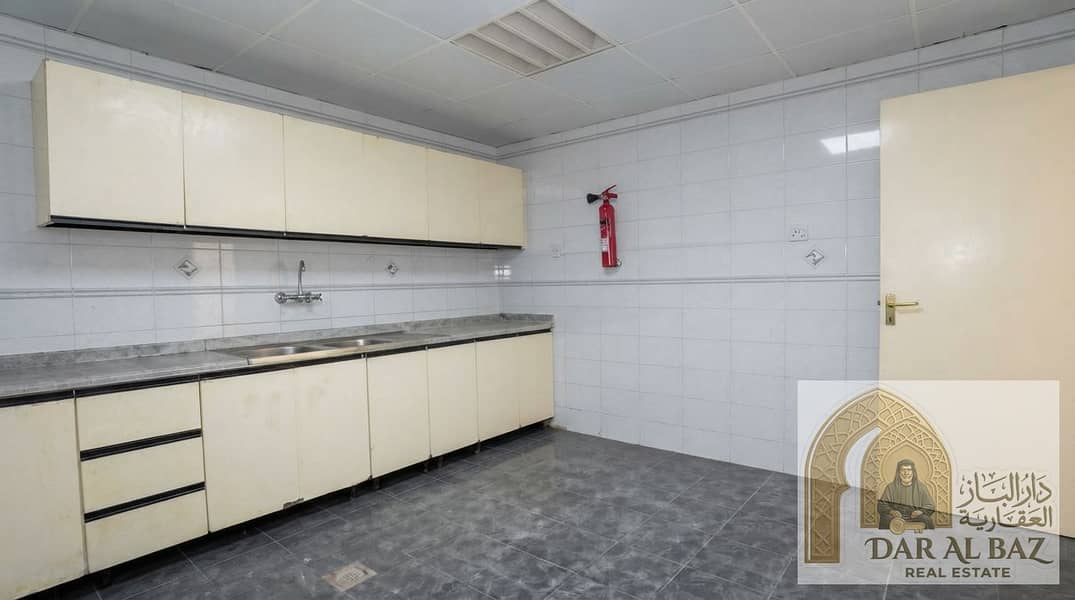 17 Real_estate_photo_enhancement_in…_20260922071349. jpeg