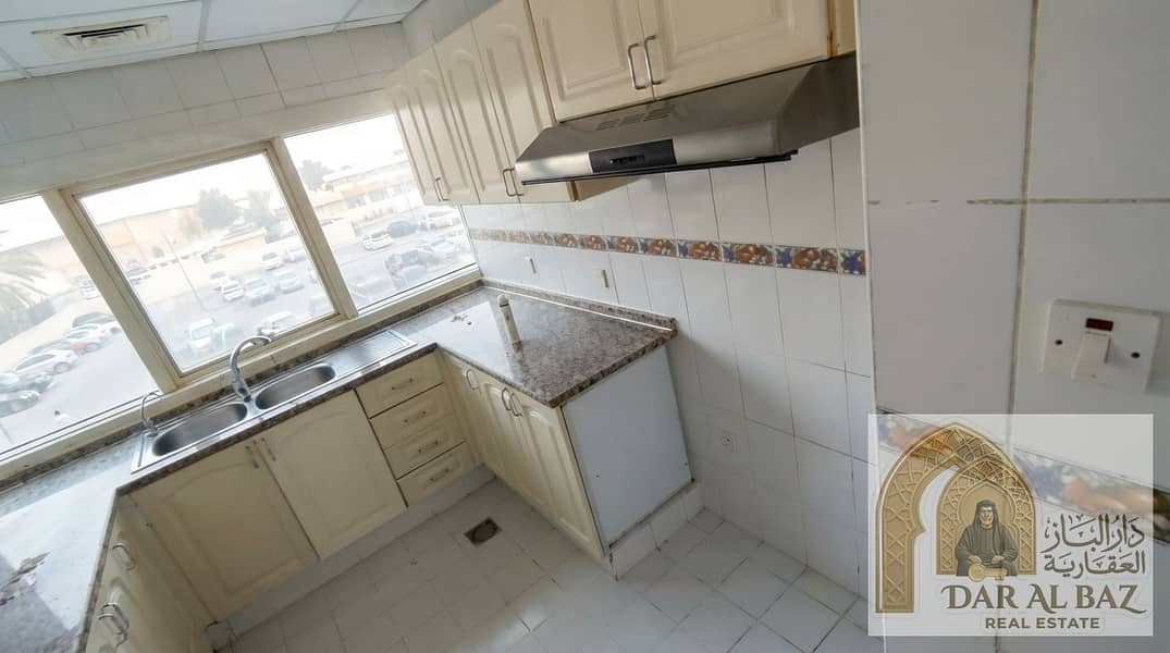 12 Real_estate_photo_enhancement_in…_20260921042347. jpeg