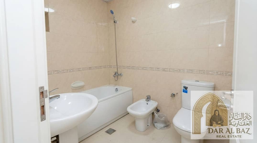 13 Enhancing_real_estate_listing_ph…_20260921042858. jpeg
