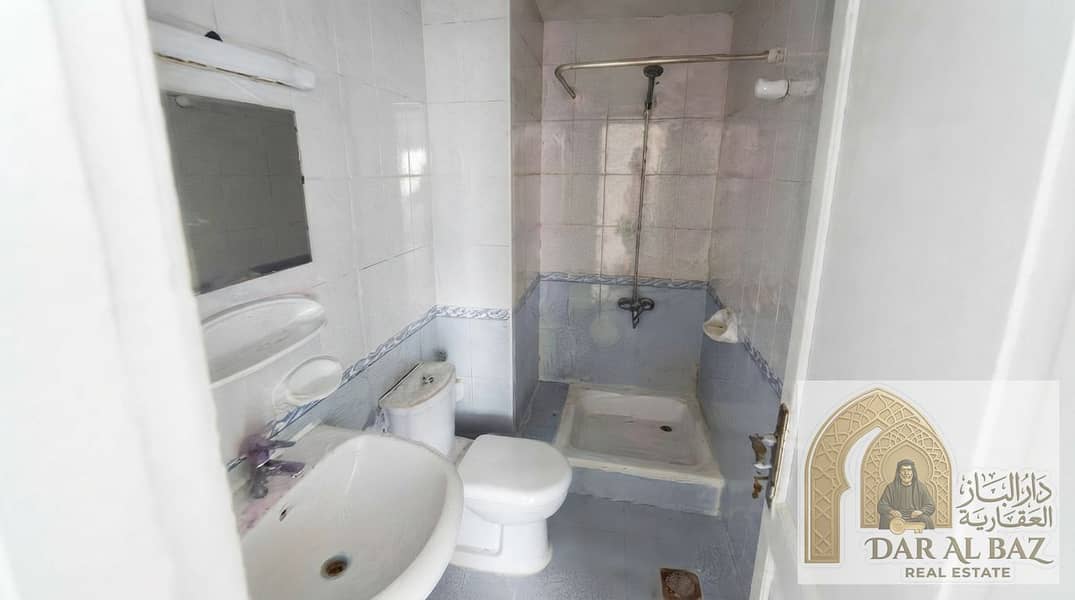 14 Enhancing_real_estate_listing_ph…_20260921042131. jpeg