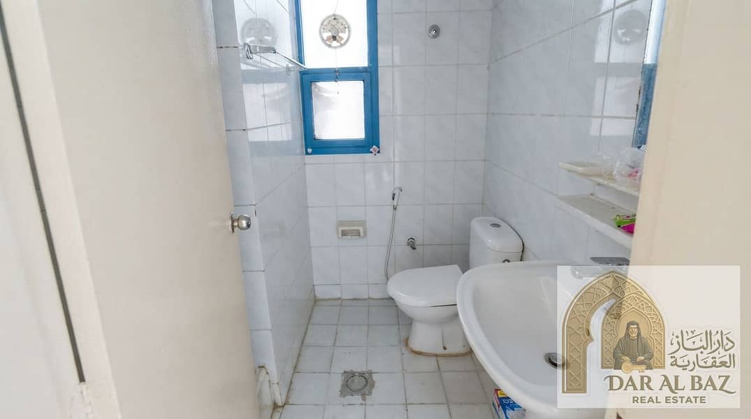 12 Enhancing_real_estate_listing_ph…_20260921032609. jpeg