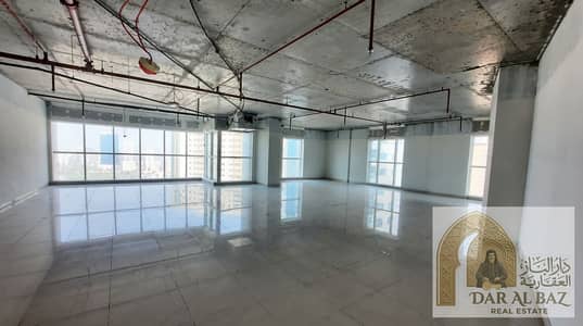 Office for Rent in Al Majaz, Sharjah - Enhance_real_estate_photo_lighting_20260920050119. jpeg Office for Rent in Al Majaz, Sharjah - Enhance_real_estate_photo_lighting_20260920050119. jpeg