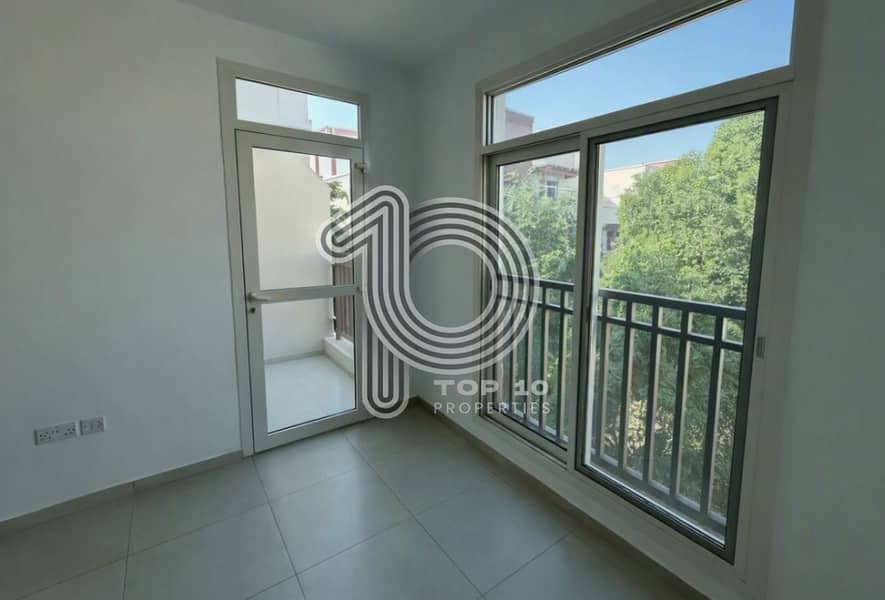 Investor's choice / Hot Deal / Near amenities Investor's choice / Hot Deal / Near amenities