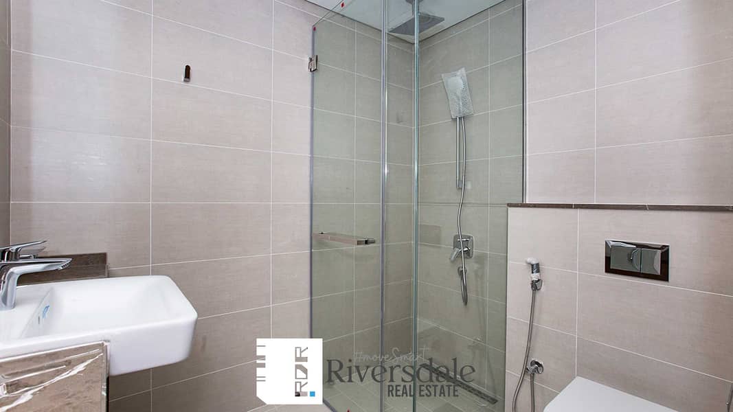 14 park-view-tower-al-reem-island-bathroom. jpg