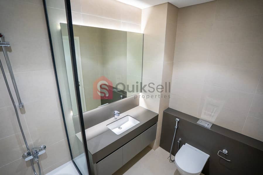 30 page-30_image-02. jpeg