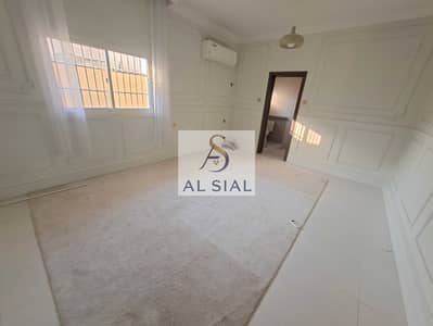 5 Bedroom Villa for Rent in Al Sabkha, Sharjah - 20260922_170933. jpg 5 Bedroom Villa for Rent in Al Sabkha, Sharjah - 20260922_170933. jpg