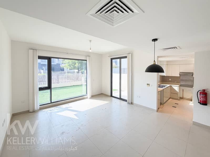 位于迪拜山庄,枫叶社区,枫叶1号公寓 3 卧室的别墅 220000 AED - 16059624 位于迪拜山庄,枫叶社区,枫叶1号公寓 3 卧室的别墅 220000 AED - 16059624