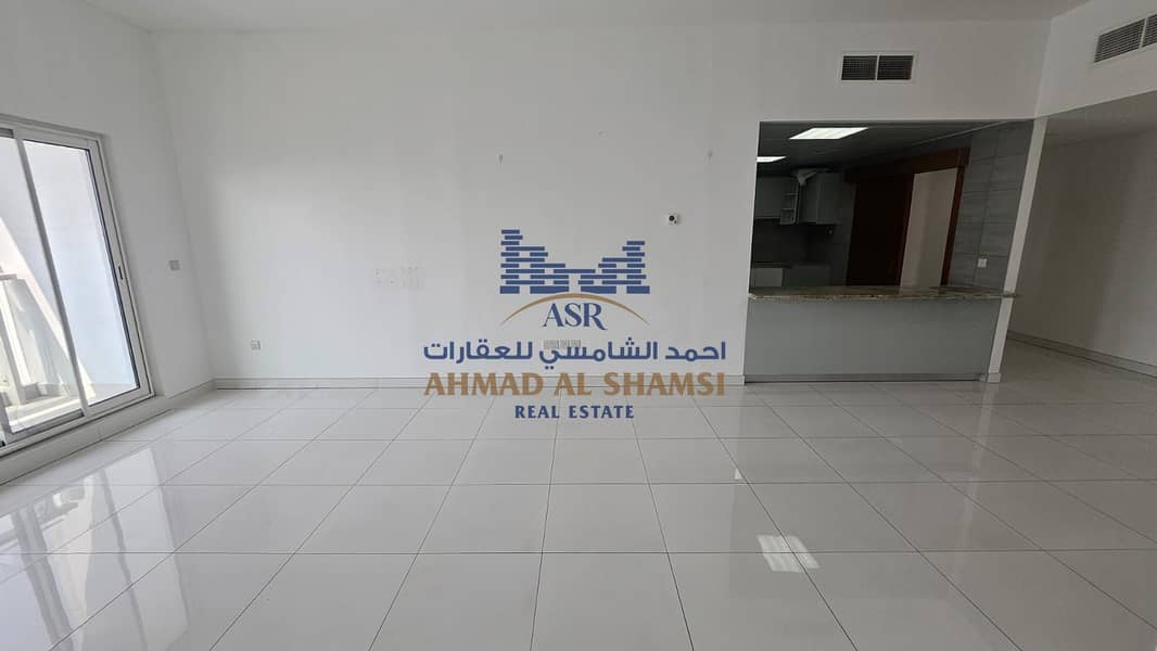 10 283ece98-fb20-447b-91ad-5fd70d68b467. jpg