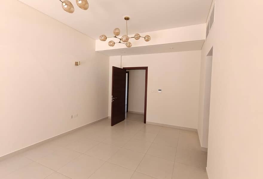 10 Family Villa | Spacious Private Living I Terrace — photo 11