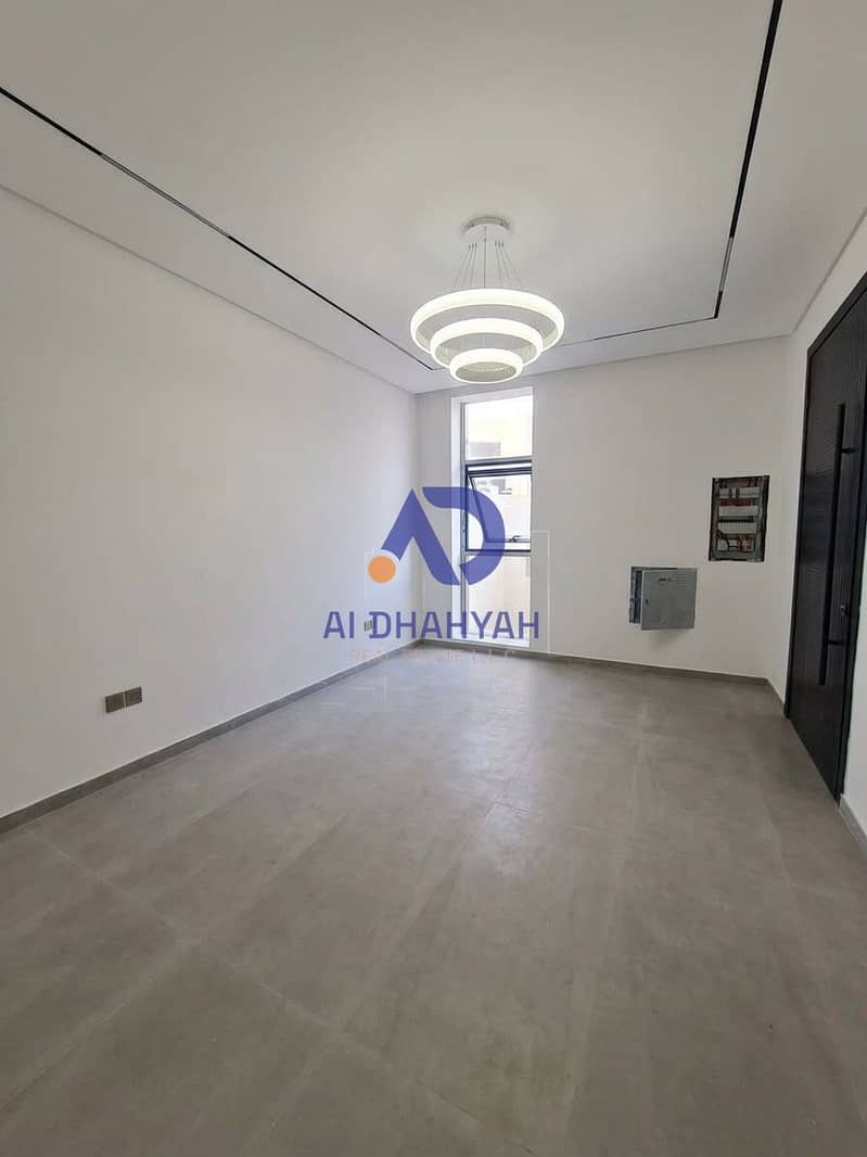 4 99abaf0b-f739-4f7d-9b99-772d6d1f7926. jpg