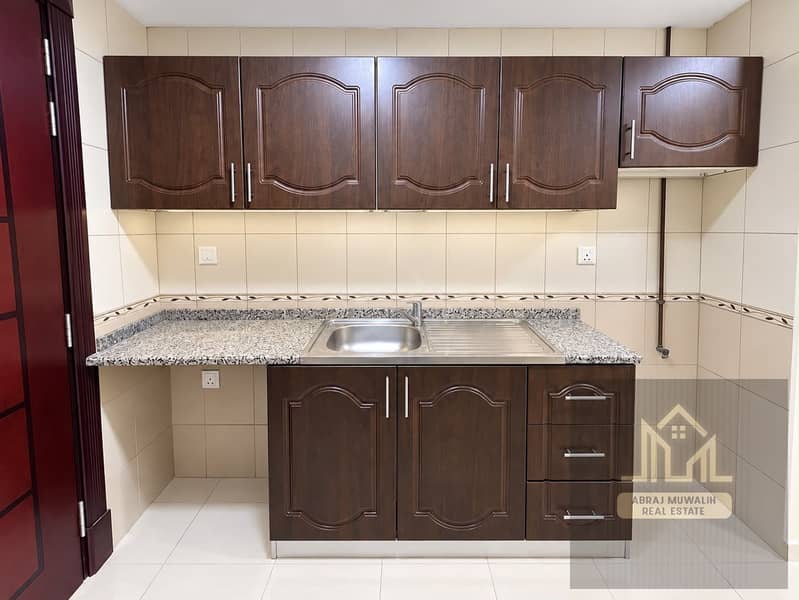 3 020d3ab4-9b20-4e10-a024-71a892344b63. jpg