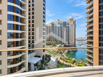 3 Slaapkamers Appartement te Huur in Palm Jumeirah, Dubai - Appartement in Palm Jumeirah，Tiara Residences，Sapphire, 3 slaapkamers, 320000 AED - 16642239