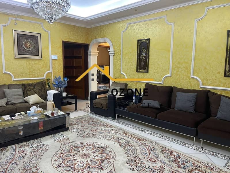 10 2fca0748-85fa-46bb-b8d5-0088b33a5df8. jpg