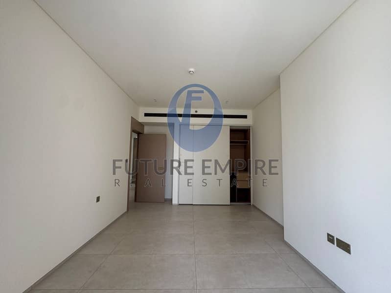 4 1000412095. jpg