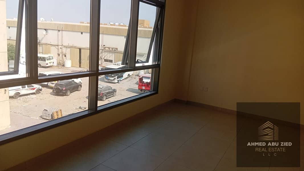 12 f37f68fb-5d8e-4148-95e5-7bbb1fb34e38. jpg
