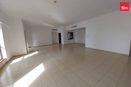 4 Bedroom Flat for Rent in Jumeirah Beach Residence (JBR), Dubai - Spacious | Vacant | 4 Cheques | Corner unit