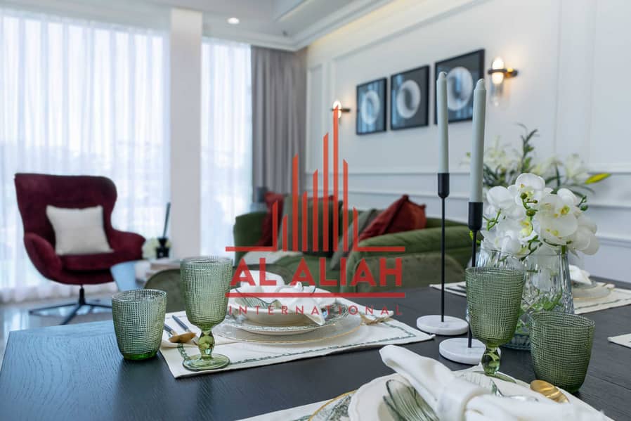 17 BQGR65_LivingDining_04. jpg