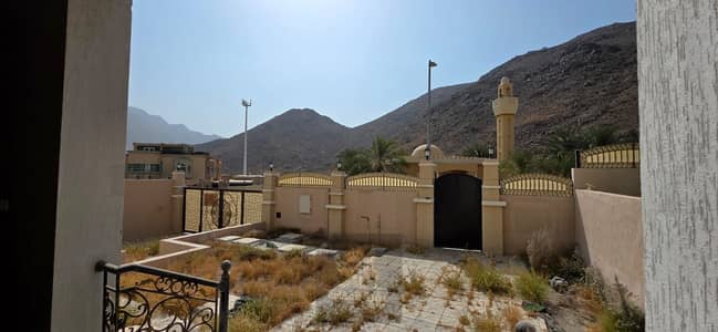 5 Bedroom Villa for Rent in Khor Fakkan, Sharjah - WhatsApp Image 2026-09-26 at 2.22. 29 PM. jpeg 5 Bedroom Villa for Rent in Khor Fakkan, Sharjah - WhatsApp Image 2026-09-26 at 2.22. 29 PM. jpeg