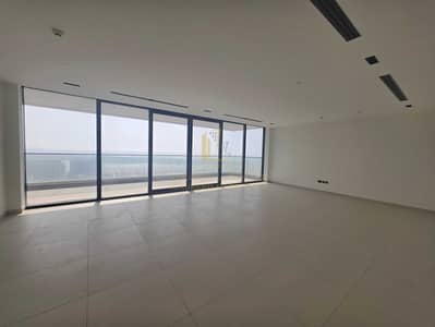 4 habitaciones Apartamento para en Venta en Al Khan, Sharjah - 994676. jpg
