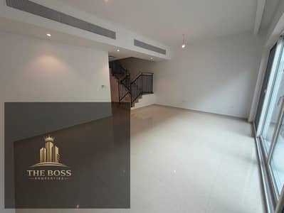 4 habitaciones Townhouse para en Alquiler en DAMAC Hills 2 (Akoya by DAMAC), Dubai - WhatsApp Image 2026-09-26 at 3.45. 21 PM. jpeg