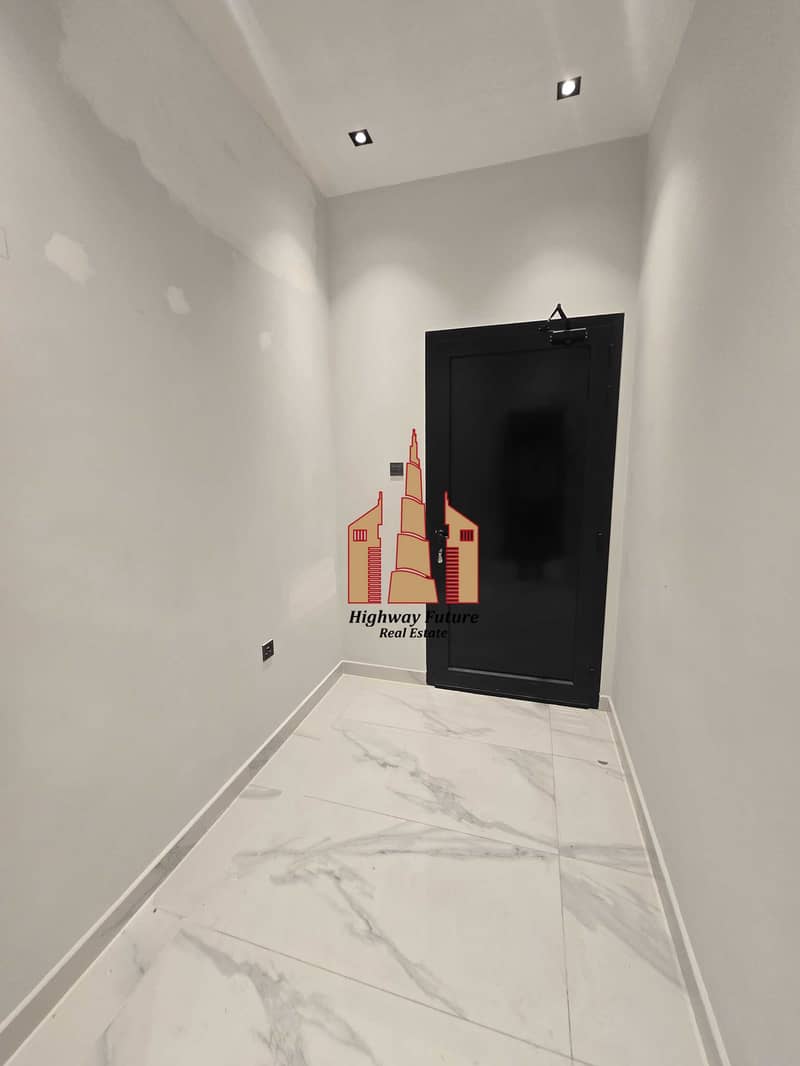8 94710. jpg