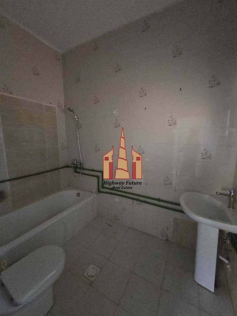 24 94108. jpg