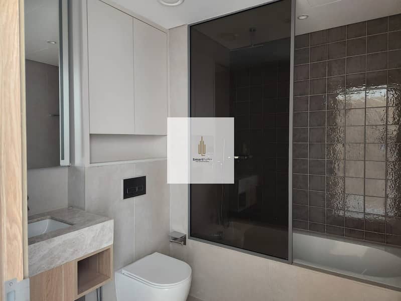 15 0aee12eb-26ef-4cb7-a844-a60bf8252b41. jpg