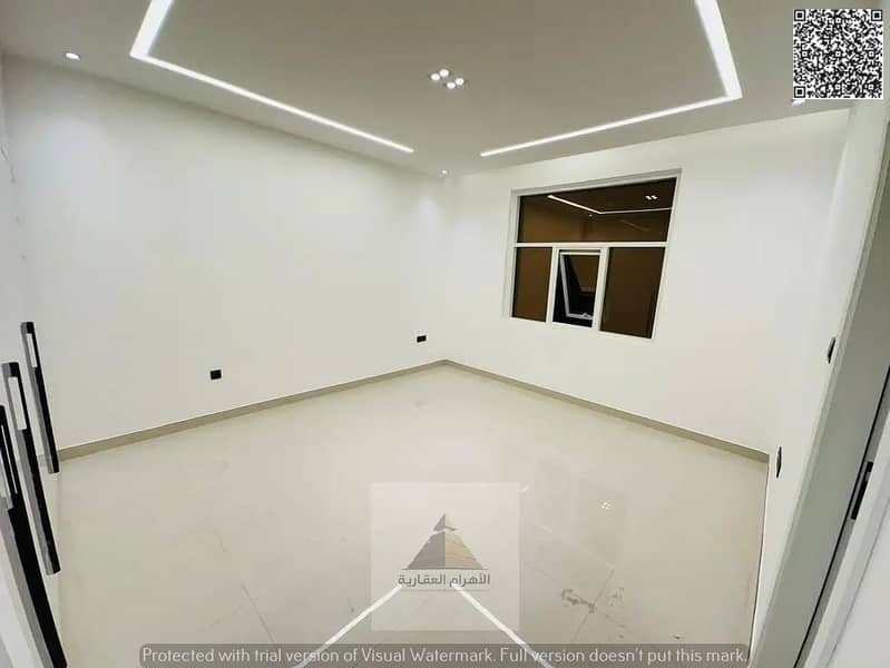 8 869016172-1066x800. webp